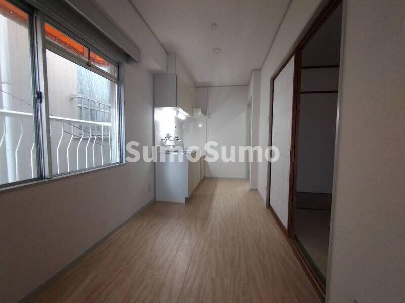 物件内観写真4　(ゆったり過ごせるリビングです)