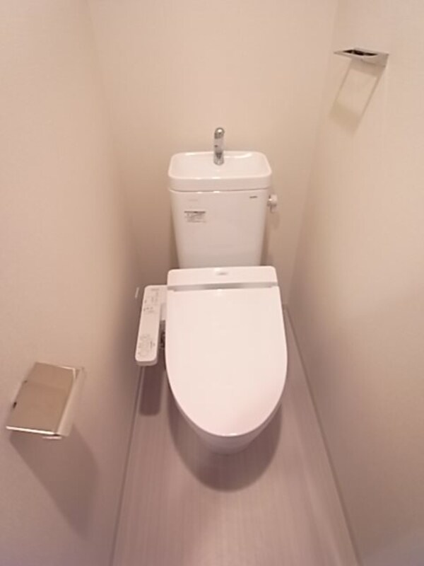 トイレ(ゆったりとした空間のトイレです)