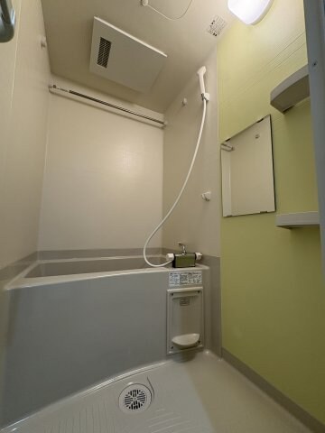 物件内観写真11　(お風呂で日々の疲れを落としましょう)