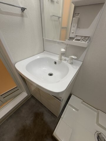 物件内観写真22　(使いやすい洗面所です)