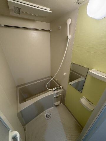 物件内観写真23　(日々の疲れを癒すお風呂付です)