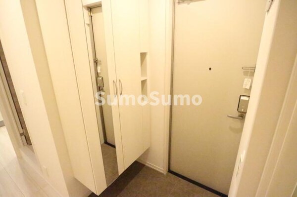 玄関(シンプルで使いやすい玄関です)