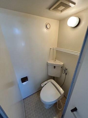 物件内観写真10　(トイレもきれいです)