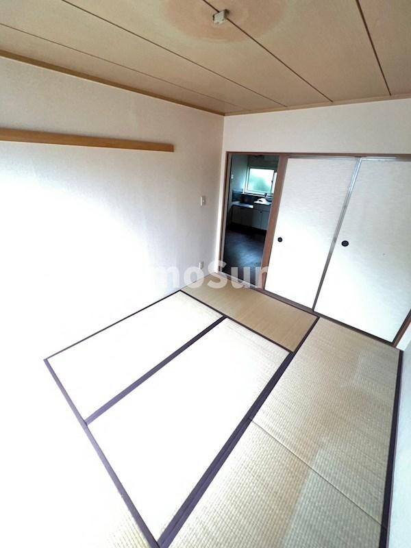 和室(明るい和室です)
