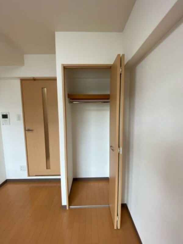 収納(小物を収納するのに便利です)