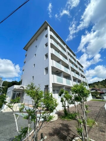 物件外観写真2　(建物外観を気になさる方へ、見た目の良い物件です)