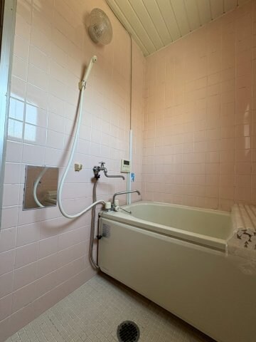 物件内観写真6　(きれいなお風呂です)