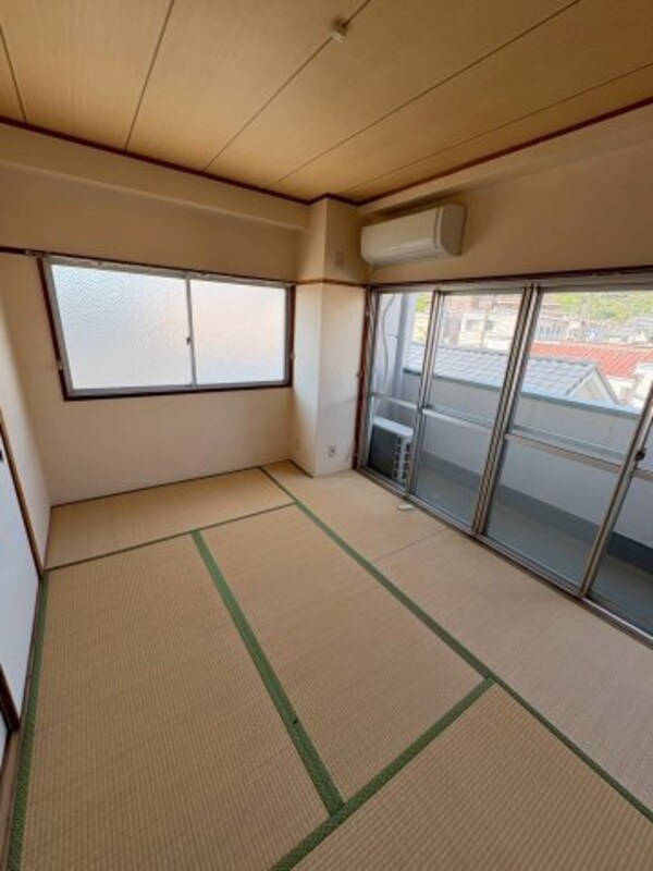 和室(柔らかい畳が心地よい和室)