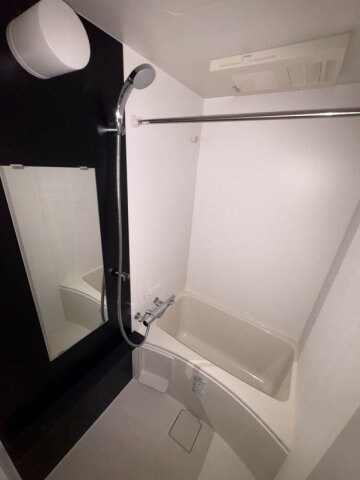 物件内観写真8　(日々の疲れを癒すお風呂付です)