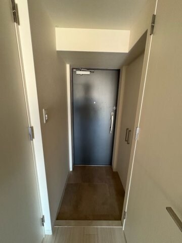 物件内観写真10　(きれいな玄関です)