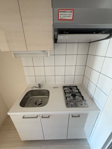 物件内観写真22　(コンパクトなキッチンで掃除もラクラク)