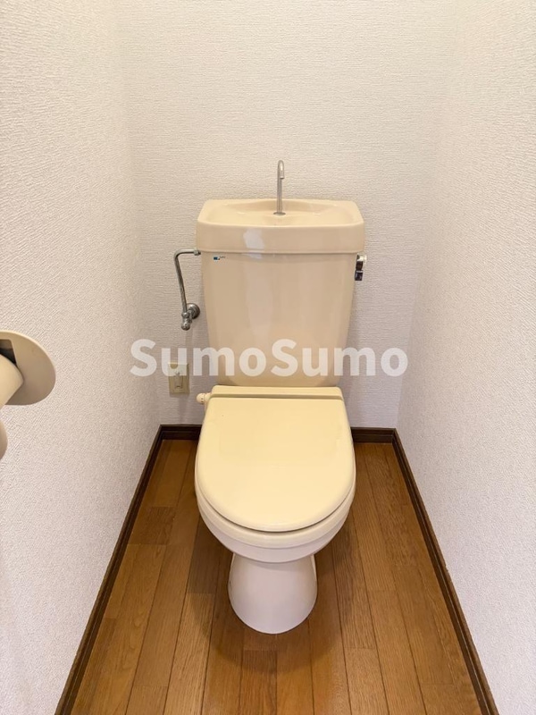 トイレ(コンパクトで使いやすいトイレです)