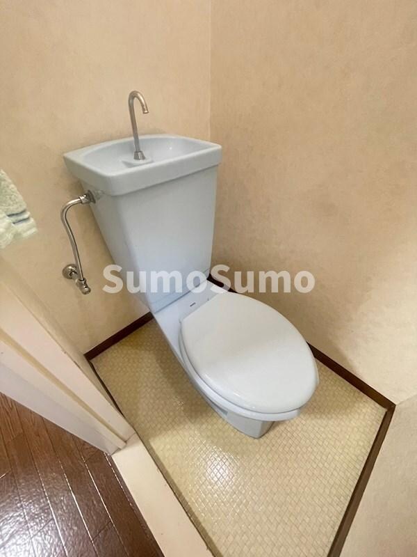 トイレ(シンプルで使いやすいトイレです)