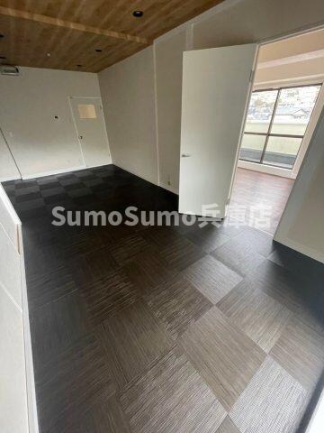 物件内観写真5　(使いやすいリビングです)