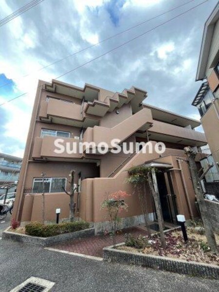 リュミエール鶴田外観写真