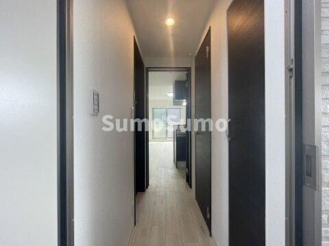 物件内観写真3　(シンプルで使いやすい玄関です)