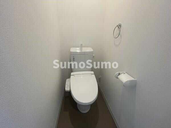 物件内観写真11　(コンパクトで使いやすいトイレです)