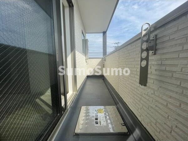 バルコニー(暖かな日差しのふりそそぐバルコニー)