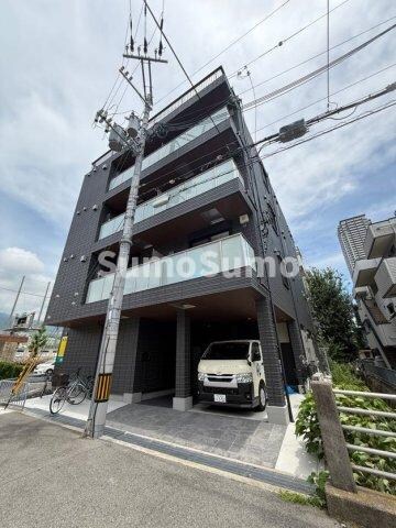 物件外観写真1　(きれいな外観です)