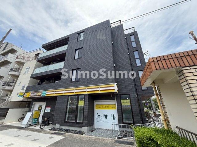 物件外観写真3　(外観もきれいです)