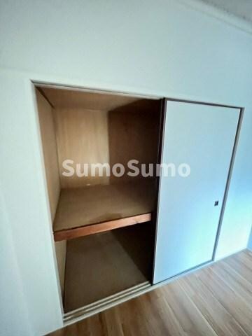 物件内観写真14　(収納豊富です)