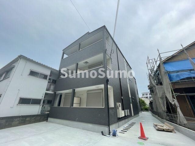 物件外観写真1　(きれいな外観です)