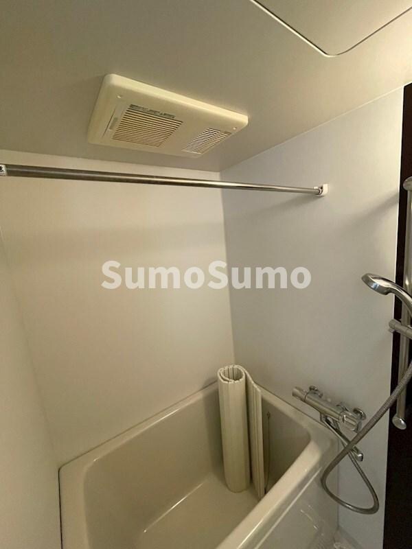 浴室(コンパクトで使いやすいお風呂です)