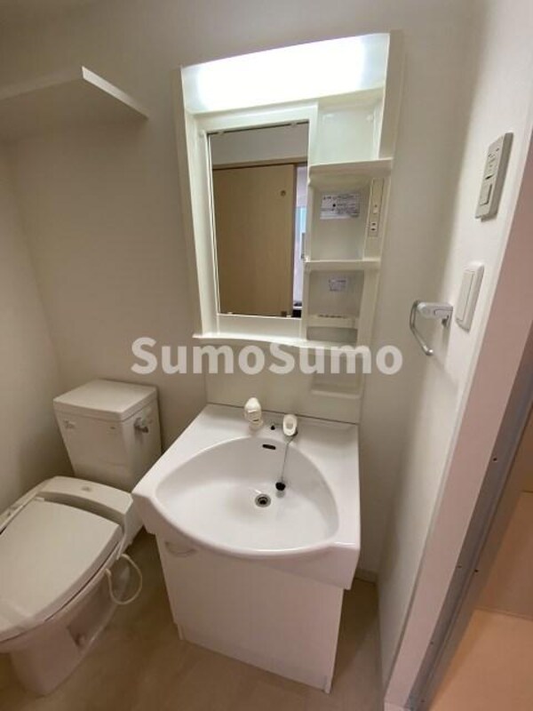 洗面・脱衣所(コンパクトで使いやすい洗面所)