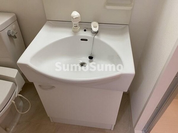 洗面・脱衣所(忙しい朝には欠かせない洗面所です)