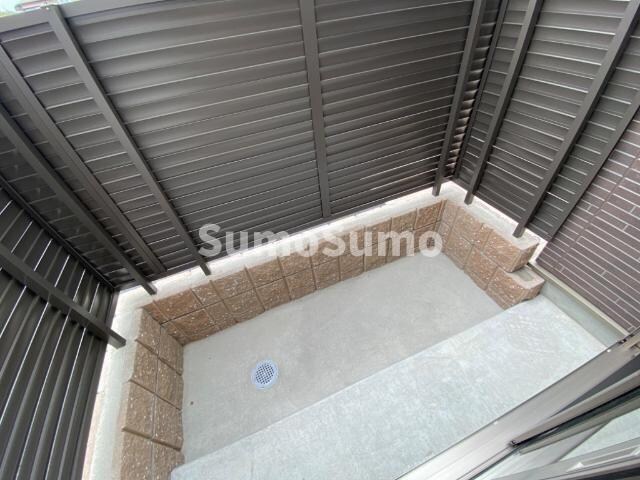 物件内観写真11　(バルコニーがあります)