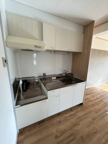 物件内観写真6　(お料理しやすいキッチンです)