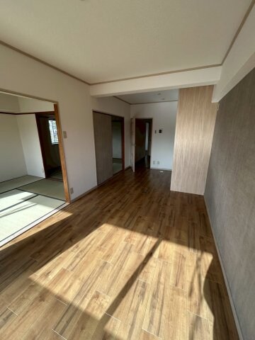 物件内観写真15　(使いやすい居間です)