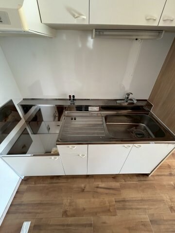 物件内観写真18　(コンパクトなキッチンで掃除もラクラク)