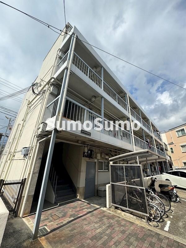 物件外観写真1　(外観も気になるポイント)