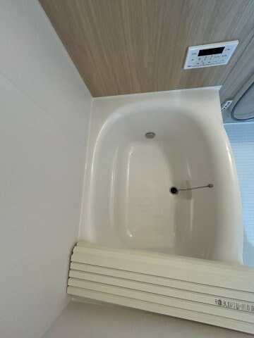 物件内観写真13　(きれいなお風呂です)