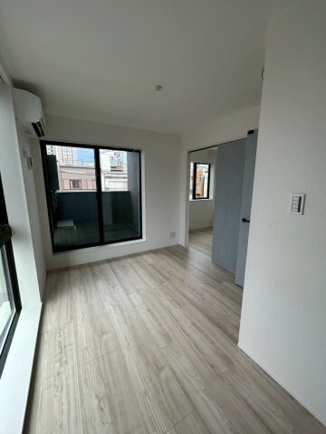 物件内観写真16　(ゆったり過ごせるリビングです)