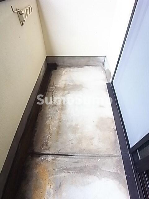 物件内観写真8　(落ち着いた時間を過ごせるバルコニーです)