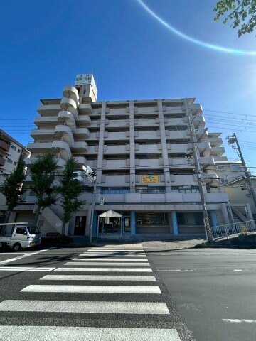 物件外観写真1　(おしゃれな外観です)