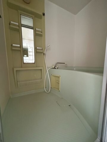 物件内観写真6　(日々の暮らしに欠かせないお風呂です)