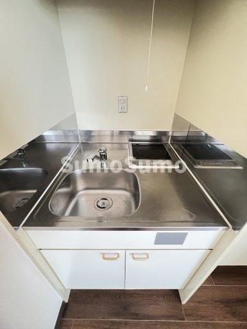 物件内観写真11　(コンパクトなキッチンで掃除もラクラク)