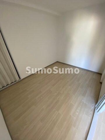 物件内観写真7　(使い勝手のいい寝室です)