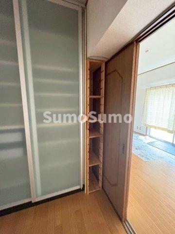 物件内観写真22　(便利な収納スペースです)