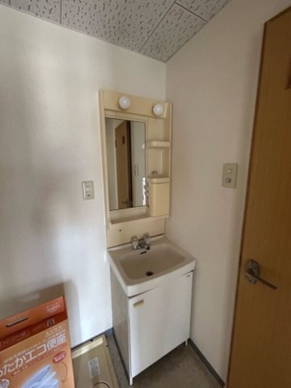 洗面・脱衣所(脱衣スペースもあります)