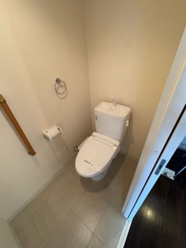 トイレ(シンプルで使いやすいトイレです)