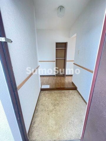 物件内観写真4　(きれいな玄関です)