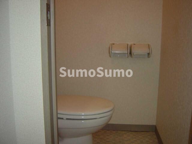 物件内観写真10　(コンパクトで使いやすいトイレです)