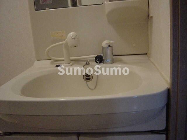 物件内観写真11　(脱衣スペースもあります)