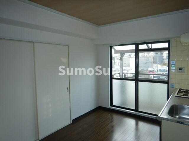 物件内観写真7　(リビングです)