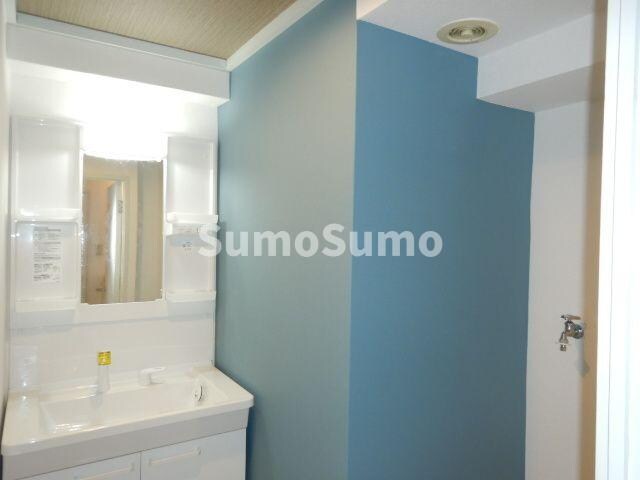 物件内観写真10　(コンパクトで使いやすい洗面所)