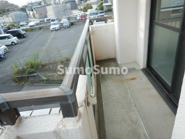 物件内観写真12　(バルコニーからの眺めを楽しみながら食事をしませんか)